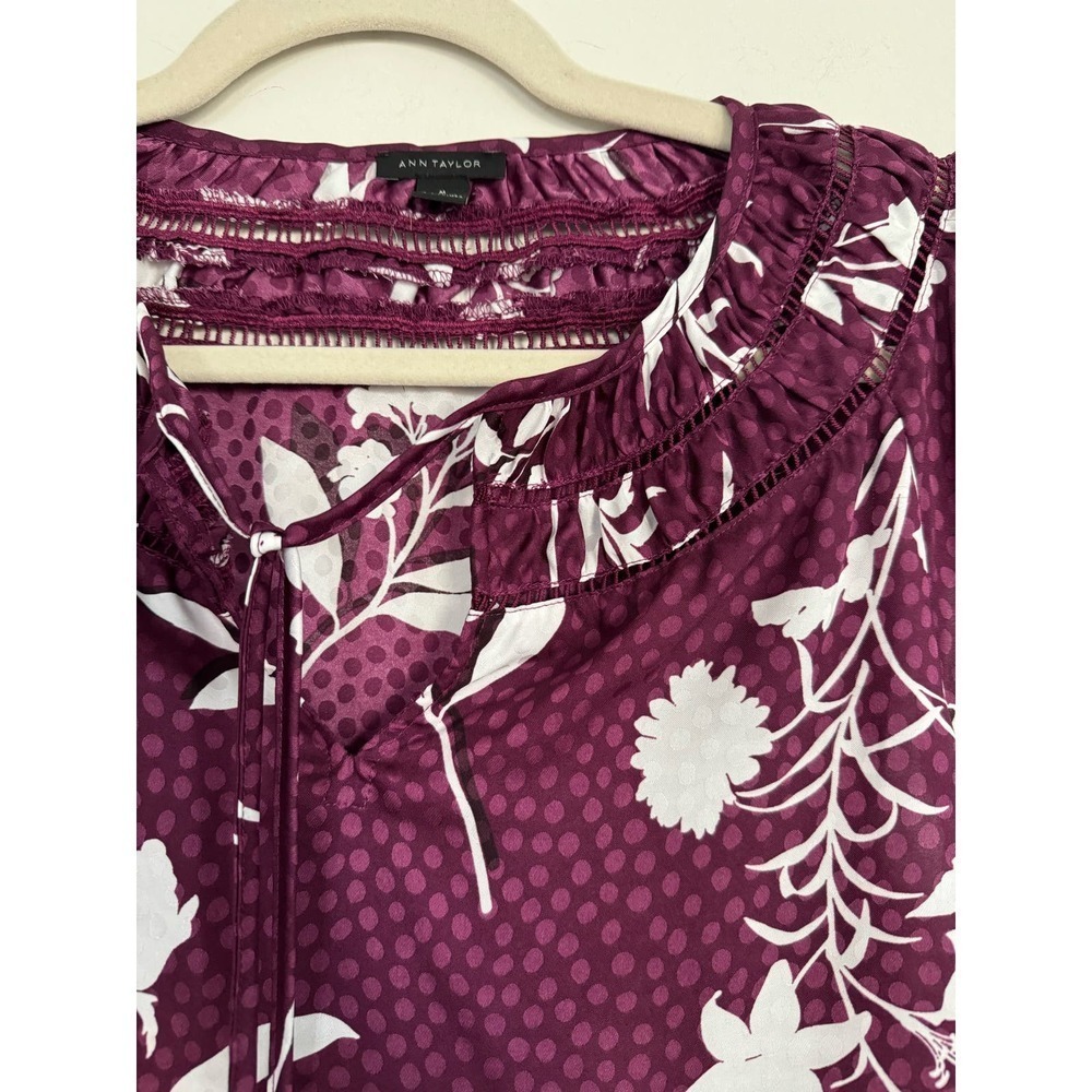 Ann Taylor Floral Cap Sleeve Blouse Size Medium Plum - Picture 6 of 6